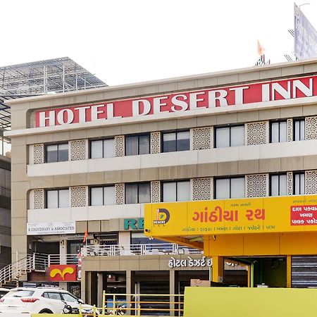 Hotel Desert Inn Tharad Exteriör bild
